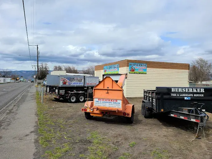 Berserker shop and trailers